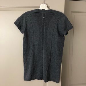 Lululemon Swiftly short sleeve gray tee